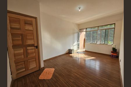 Apartamento à venda com 89m², 2 quartos e 1 vaga
