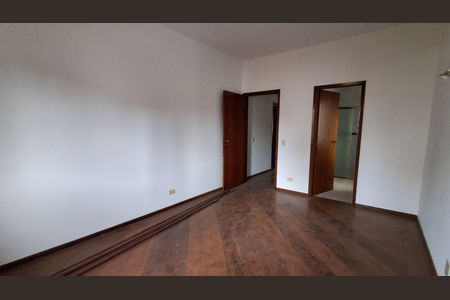 Casa à venda com 330m², 5 quartos e 4 vagas Casa à venda com 330m², 5 quartos e 4 vagasSuíte 4