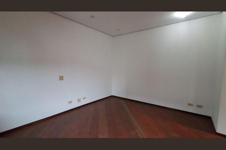 Casa à venda com 330m², 5 quartos e 4 vagas Casa à venda com 330m², 5 quartos e 4 vagasSuíte 2