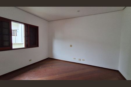Casa à venda com 330m², 5 quartos e 4 vagas Casa à venda com 330m², 5 quartos e 4 vagasSuíte 2