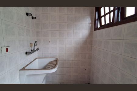 Casa à venda com 330m², 5 quartos e 4 vagas Casa à venda com 330m², 5 quartos e 4 vagasÁrea de Serviço