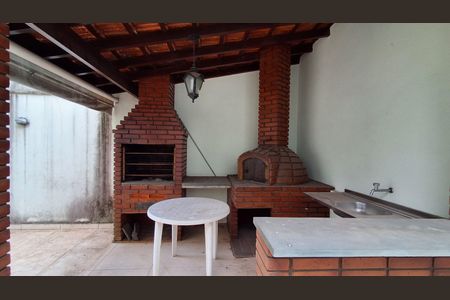 Casa à venda com 330m², 5 quartos e 4 vagas Casa à venda com 330m², 5 quartos e 4 vagasÁrea gourmet