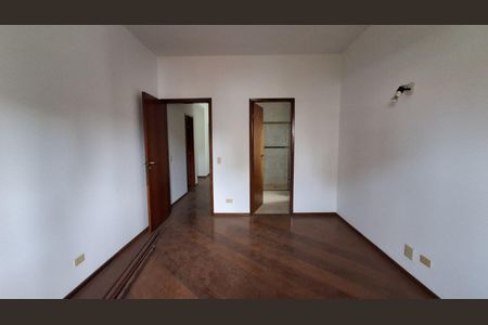 Casa à venda com 330m², 5 quartos e 4 vagas Casa à venda com 330m², 5 quartos e 4 vagasSuíte 4