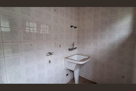 Casa à venda com 330m², 5 quartos e 4 vagas Casa à venda com 330m², 5 quartos e 4 vagasÁrea de Serviço
