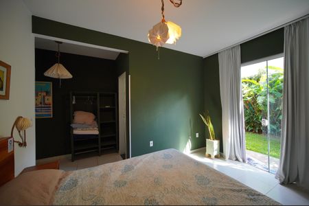 Suite de casa para alugar com 3 quartos, 200m² em Campeche Central, Florianópolis