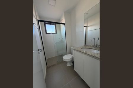 Banheiro de apartamento para alugar com 1 quarto, 44m² em Granja Marileusa, Uberlândia