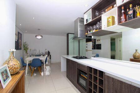 Apartamento para alugar com 75m², 2 quartos e 1 vaga Apartamento para alugar com 75m², 2 quartos e 1 vagaSala/Cozinha
