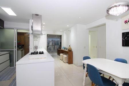 Apartamento para alugar com 75m², 2 quartos e 1 vaga Apartamento para alugar com 75m², 2 quartos e 1 vagaSala/Cozinha