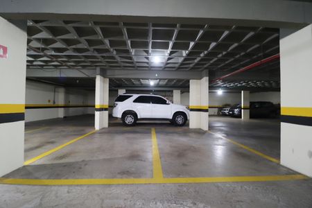 Apartamento para alugar com 70m², 2 quartos e 2 vagasGaragens