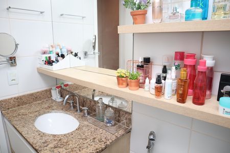 Apartamento para alugar com 83m², 2 quartos e 1 vagaBANHEIRO SUITE 1