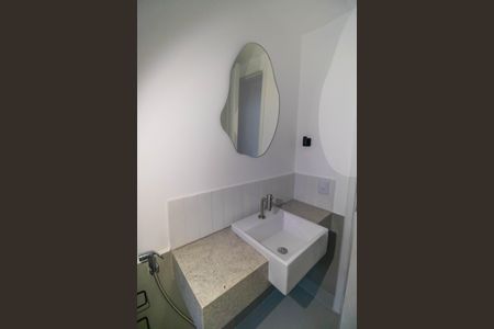 Apartamento à venda com 70m², 3 quartos e sem vaga Apartamento à venda com 70m², 3 quartos e sem vagaBanheiro Social
