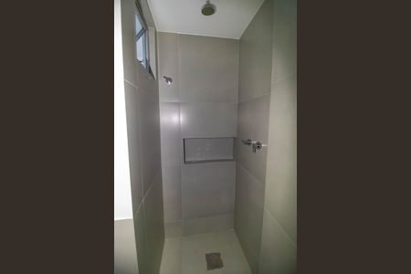 Apartamento à venda com 70m², 3 quartos e sem vaga Apartamento à venda com 70m², 3 quartos e sem vagaBanheiro da Suíte