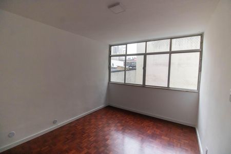 Apartamento à venda com 70m², 3 quartos e sem vaga Apartamento à venda com 70m², 3 quartos e sem vagaSala