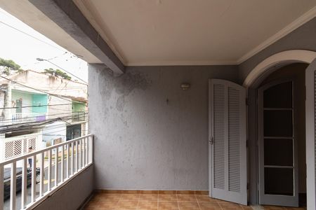 Casa de condomínio à venda com 175m², 3 quartos e 1 vaga Casa de condomínio à venda com 175m², 3 quartos e 1 vagaVaranda Suíte