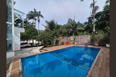 Casa de condomínio para alugar com 420m², 4 quartos e 2 vagas