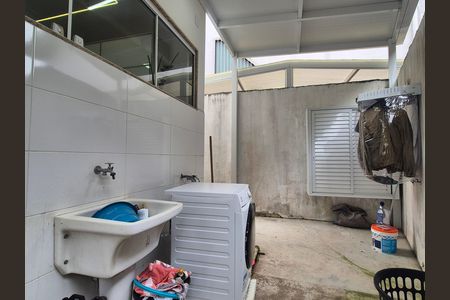 Casa de condomínio para alugar com 420m², 4 quartos e 2 vagas