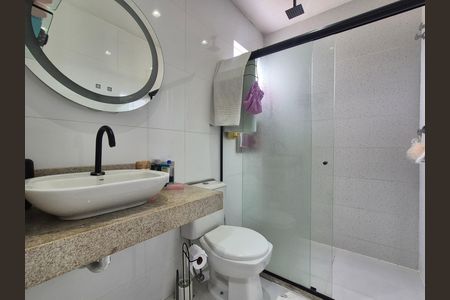 Casa de condomínio para alugar com 420m², 4 quartos e 2 vagas