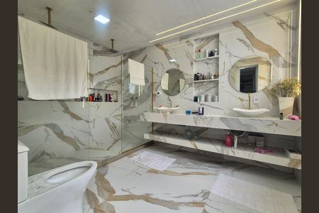 Casa de condomínio para alugar com 420m², 4 quartos e 2 vagas
