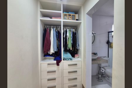 Casa de condomínio para alugar com 420m², 4 quartos e 2 vagas