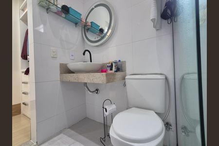 Casa de condomínio para alugar com 420m², 4 quartos e 2 vagas