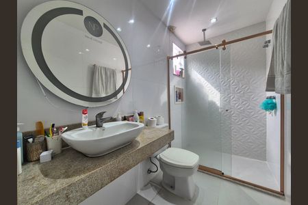 Casa de condomínio para alugar com 420m², 4 quartos e 2 vagas