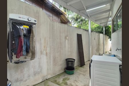 Casa de condomínio para alugar com 420m², 4 quartos e 2 vagas