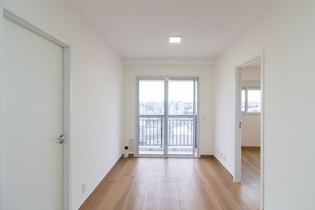 Sala - Cozinha de apartamento para alugar com 2 quartos, 39m² em Vila Sonia, São Paulo