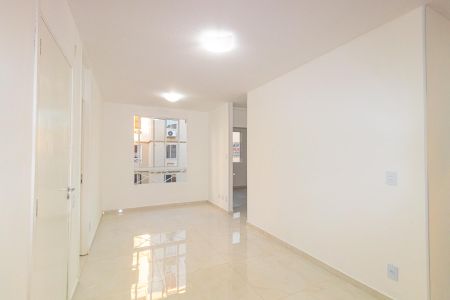 Sala de apartamento para alugar com 3 quartos, 51m² em Fátima, Canoas