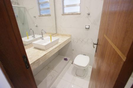Apartamento à venda com 78m², 2 quartos e sem vagaBanheiro