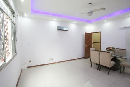 Apartamento à venda com 78m², 2 quartos e sem vagaSala