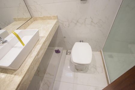 Apartamento à venda com 78m², 2 quartos e sem vagaBanheiro