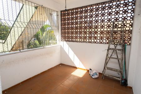 Apartamento para alugar com 92m², 2 quartos e 1 vagaQuintal fundos