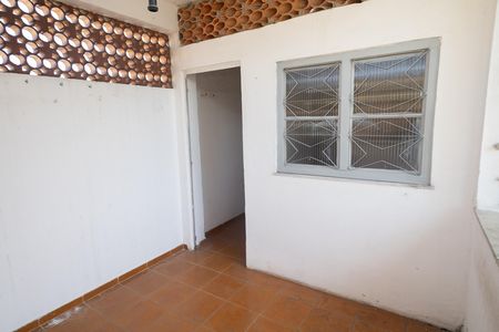 Apartamento para alugar com 92m², 2 quartos e 1 vagaQuintal fundos