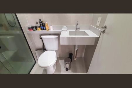 Apartamento para alugar com 47m², 2 quartos e 1 vaga Apartamento para alugar com 47m², 2 quartos e 1 vagaBanheiro