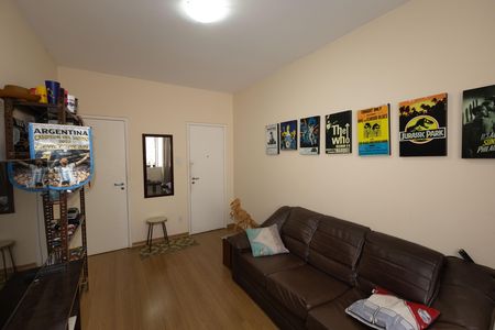 Apartamento à venda com 90m², 3 quartos e 1 vaga Apartamento à venda com 90m², 3 quartos e 1 vagaSala de TV
