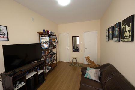 Sala de TV de apartamento à venda com 3 quartos, 90m² em São Pedro, Belo Horizonte