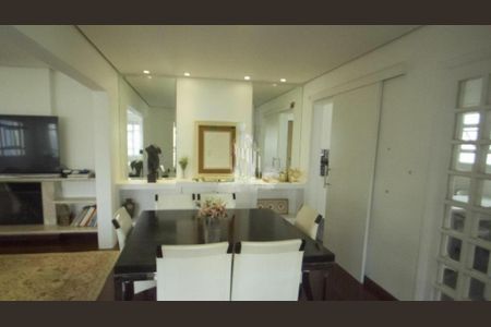 Apartamento à venda com 223m², 4 quartos e 4 vagas