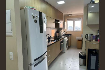 Cozinha de apartamento à venda com 2 quartos, 72m² em Vila Penteado, São Paulo
