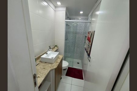 Banheiro de apartamento à venda com 2 quartos, 72m² em Vila Penteado, São Paulo