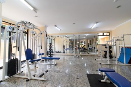 Apartamento para alugar com 74m², 2 quartos e 1 vaga Apartamento para alugar com 74m², 2 quartos e 1 vagaÁrea comum - Academia