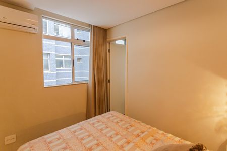 Apartamento à venda com 126m², 4 quartos e 2 vagas Apartamento à venda com 126m², 4 quartos e 2 vagasSuíte