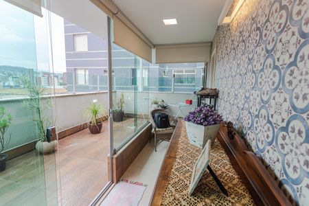 Apartamento à venda com 126m², 4 quartos e 2 vagas Apartamento à venda com 126m², 4 quartos e 2 vagasSala 3 na Cobertura