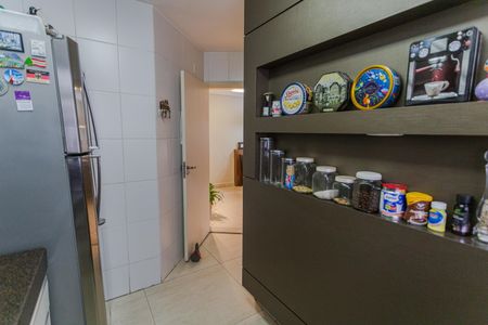 Apartamento à venda com 126m², 4 quartos e 2 vagas Apartamento à venda com 126m², 4 quartos e 2 vagasCozinha