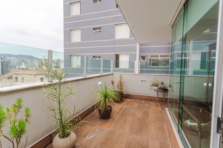 Apartamento à venda com 126m², 4 quartos e 2 vagas Apartamento à venda com 126m², 4 quartos e 2 vagasCobertura