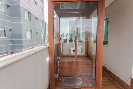 Apartamento à venda com 126m², 4 quartos e 2 vagas Apartamento à venda com 126m², 4 quartos e 2 vagasSauna na Cobertura