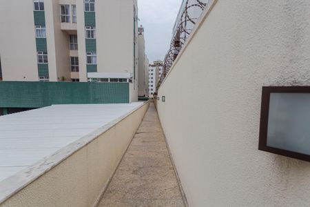 Apartamento à venda com 126m², 4 quartos e 2 vagas Apartamento à venda com 126m², 4 quartos e 2 vagasHall de entrada