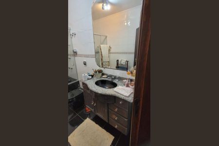 Casa para alugar com 300m², 3 quartos e 2 vagas Casa para alugar com 300m², 3 quartos e 2 vagasBanheiro