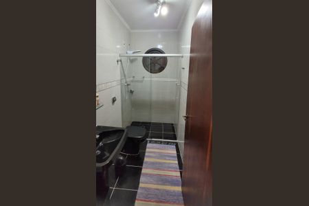 Casa para alugar com 300m², 3 quartos e 2 vagas Casa para alugar com 300m², 3 quartos e 2 vagasBanheiro