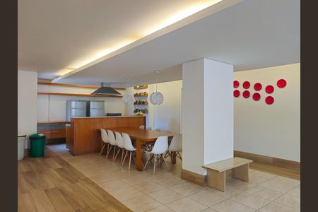 Apartamento à venda com 117m², 3 quartos e 2 vagas Apartamento à venda com 117m², 3 quartos e 2 vagasSalão de festas