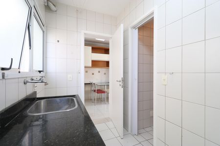 Apartamento à venda com 117m², 3 quartos e 2 vagasÁrea e banheiro de Serviço 